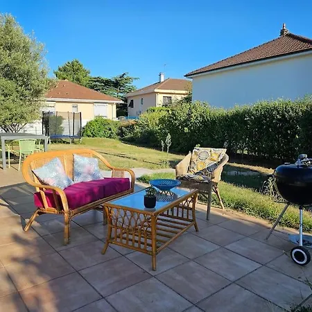 Jolie Maison T4 Avec Piscine A * Meyzieu